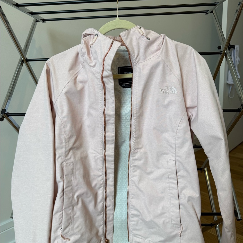 The North Face Women's Light Pink Rain Jacket, Ventura Dryvent